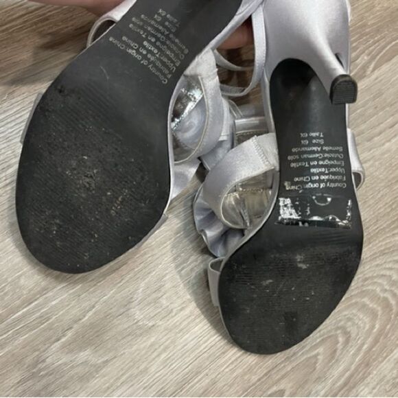 Nine West Silver Satin Ruffle Top Sandals - Picture 7 of 8